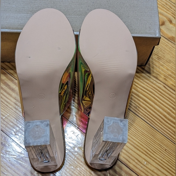 MissHeel Women's Sexy Shimmer Gold Mules, Size 8.5, NEW IN BOX - Picture 5 of 6